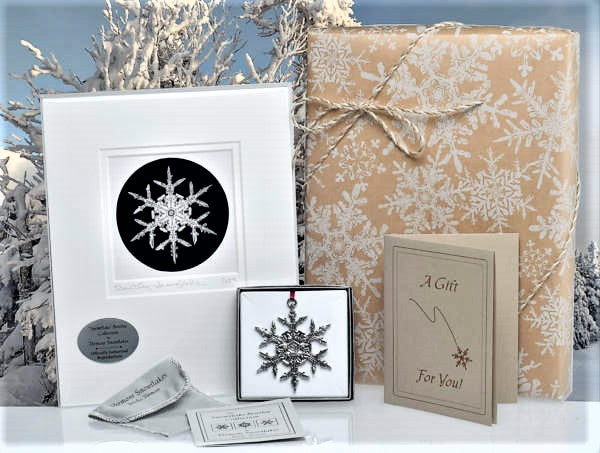 Detailed 5 Wood Snowflake Ornament Gift Box - Design 516D