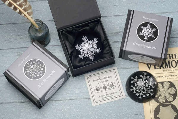 Paperweight #117 – Vermont Snowflakes